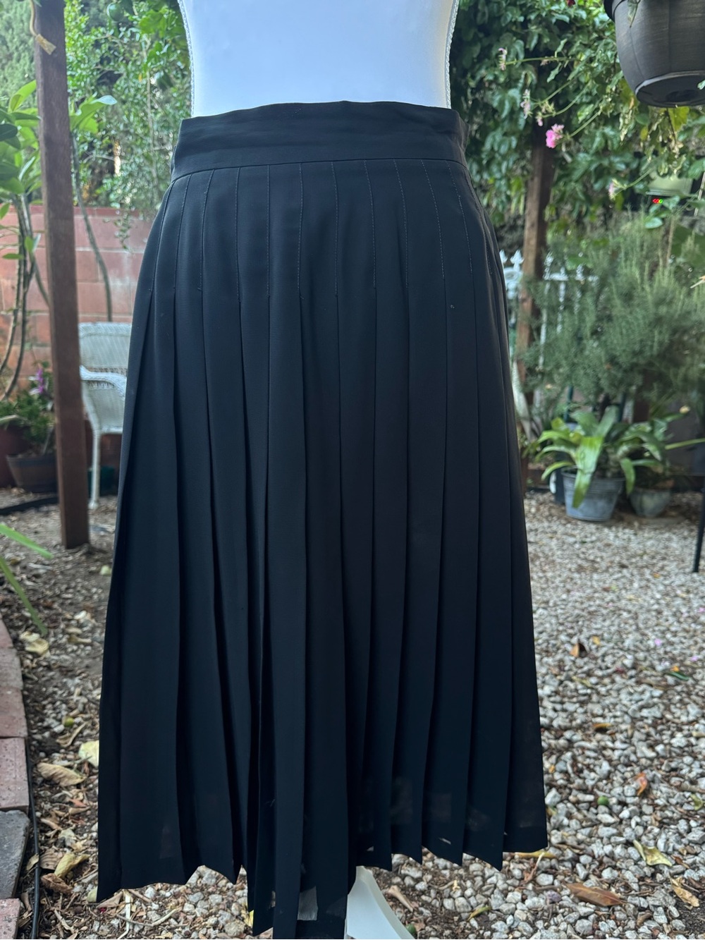 Vintage Classic Black Pleated Midi Skirt
